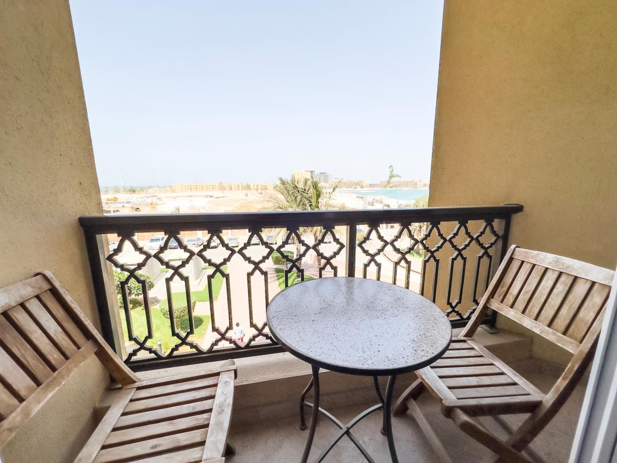 Hala Holiday Homes- Bab Al Bahr Residence, Al Marjan Island Ras al-Khaimah Exteriör bild
