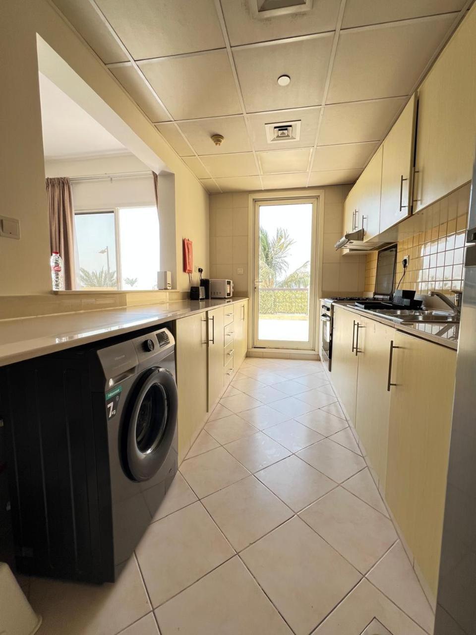 Hala Holiday Homes- Bab Al Bahr Residence, Al Marjan Island Ras al-Khaimah Exteriör bild
